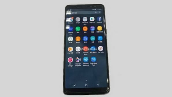 Samsung Galaxy A8 (2018) Plus images leak on Chinese social media website Weibo; teases a dual-selfie camera