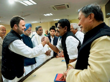 Manmohan Singh calls Rahul Gandhi the 'darling'of Congress, says he will carry great traditions forward as party president Manmohan Singh calls Rahul Gandhi the 'darling'of Congress, says he will carry great traditions forward as party president