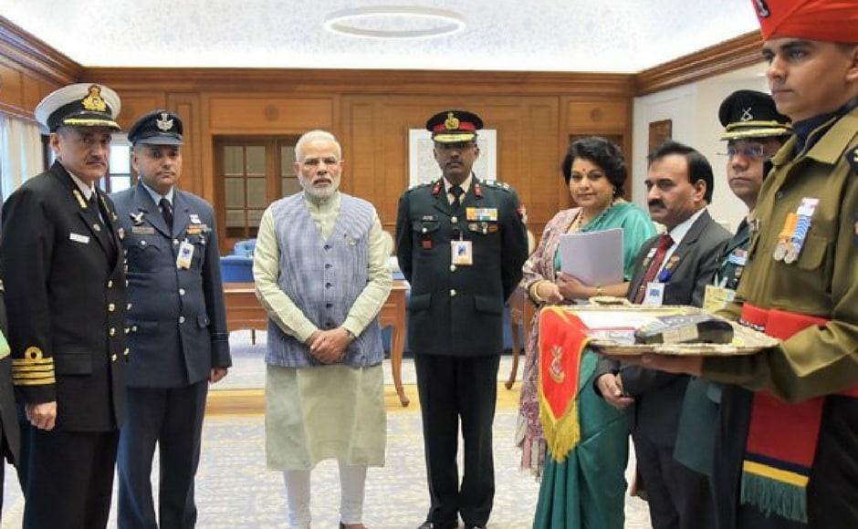 Armed Forces Flag Day: Narendra Modi, Ram Nath Kovind honour soldiers ...