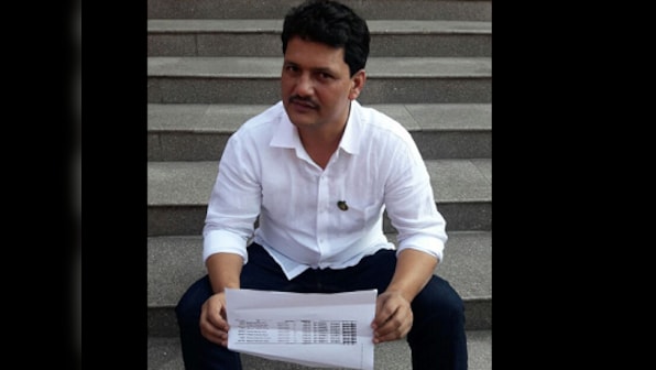Maharashtra loan waiver: Day after Fadnavis' reassurance about fixing mistakes, MLA Prakash Abitkar erroneously gets Rs 25,000