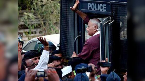 Yashwant Sinha stands ground in Akola, says he won't leave protest site till farmer demands are accepted