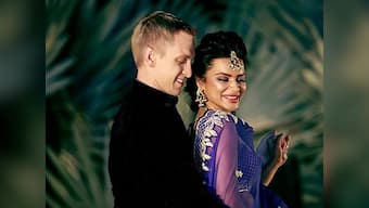 TV actress Aashka Goradia gets married to longtime boyfriend Brent Goble; see pictures