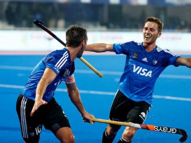 Argentine players celebrate during their HWL Final 2017 match against Engalnd. Twitter/@ArgFieldHockey