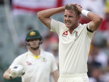 Ashes 2017-18: Australia benefit from blunt-edged England attack in Adelaide Test, but losing Steve Smith sets them back Ashes 2017-18: Australia benefit from blunt-edged England attack in Adelaide Test, but losing Steve Smith sets them back