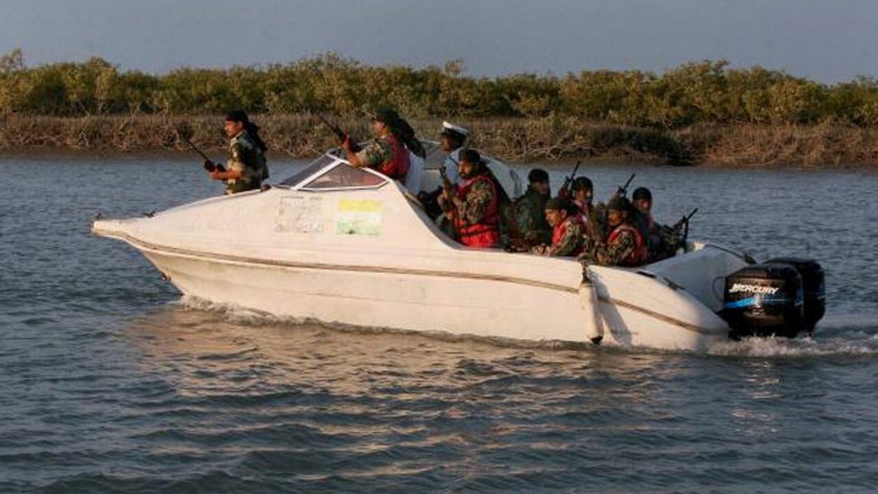 Indian Coast Guard arrests seven Pakistani fisherman off Gujarat coast, sei...