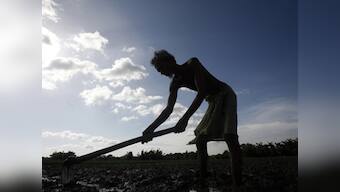 Hail-hit Maharashtra farmers block roads in Nagpur over delay in compensation