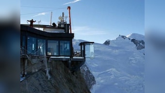 Hundreds of skiers trapped in gondola lifts in the French Alps, rescued after several hours
