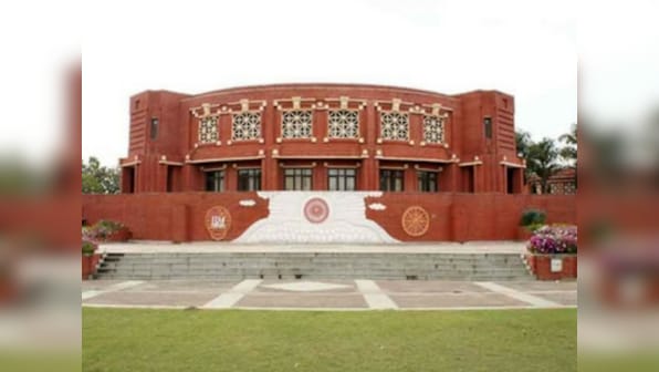 IIM Lucknow students get 100% final placements in three days; IT sector recruitment likely to surge this year
