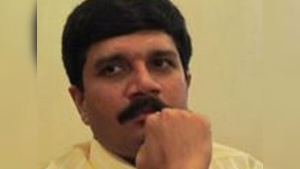 Firstpost's Sanjay Sawant wins award from Mumbai Marathi Patrakar Sangh for coverage of Maharashtra farm loan waiver
