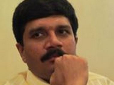 Firstpost's Sanjay Sawant wins award from Mumbai Marathi Patrakar Sangh for coverage of Maharashtra farm loan waiver Firstpost's Sanjay Sawant wins award from Mumbai Marathi Patrakar Sangh for coverage of Maharashtra farm loan waiver