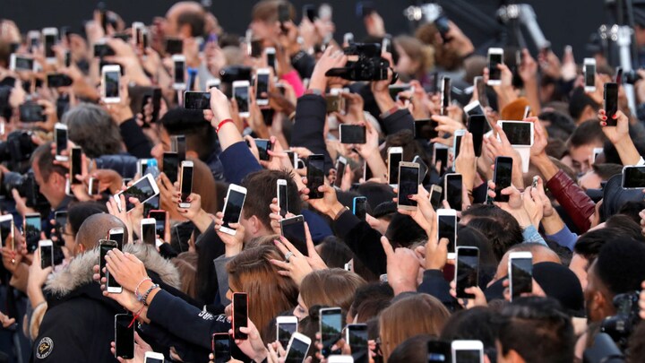 Changing consumer behaviour to be blamed for dwindling smartphone sales: Report
