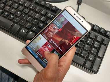 Snapchat's latest redesign gets a thumbs down from users; over 680,000 users sign petition to restore older interface Snapchat's latest redesign gets a thumbs down from users; over 680,000 users sign petition to restore older interface