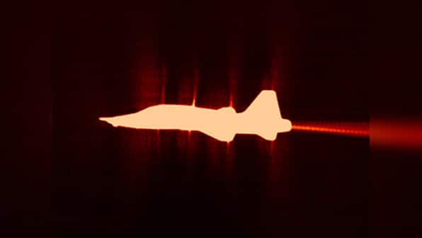 NASA advances Schlieren photography technique for studying booms of supersonic aircraft