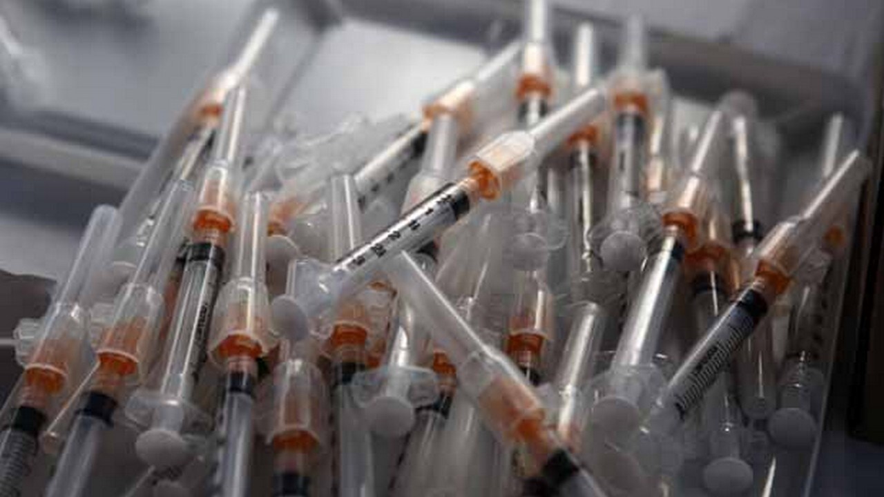 400 people test HIV positive in southern Pakistan: Outbreak caused by doctor using contaminated syringe sparks panic