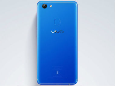 Vivo V7 with Qualcomm Snapdragon 450 and 4 GB RAM launched for Rs 18,990; available both on offline and online channels Vivo V7 with Qualcomm Snapdragon 450 and 4 GB RAM launched for Rs 18,990; available both on offline and online channels