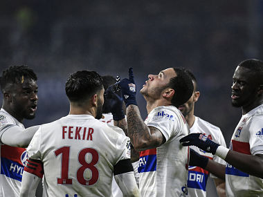 Ligue 1: Memphis Depay's injury-time winner shocks leaders PSG to 2-1 defeat Ligue 1: Memphis Depay's injury-time winner shocks leaders PSG to 2-1 defeat