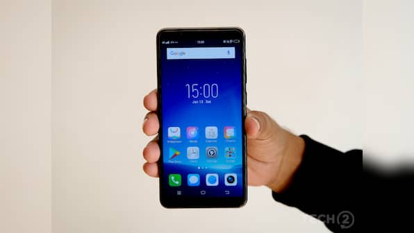 Vivo V7 Review: A phone for those who live for their selfies, everyone else can look elsewhere