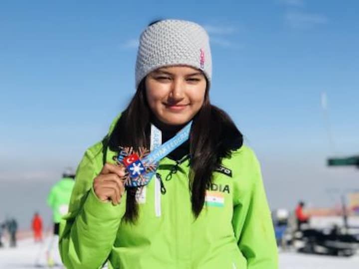 Aanchal Thakur creates history by winning India's first medal in an international skiing competition