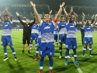 ISL 2017-18: From Sunil Chhetri's stunner to NorthEast United's first home victory, talking points from week 8 ISL 2017-18: From Sunil Chhetri's stunner to NorthEast United's first home victory, talking points from week 8