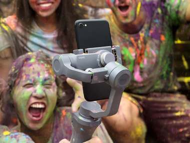 DJI's new Osmo Mobile 2 launched at CES 2018; brings smartphone stabilisation to the masses at $129 DJI's new Osmo Mobile 2 launched at CES 2018; brings smartphone stabilisation to the masses at $129