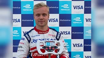 Formula E: Mahindra Racing's Felix Rosenqvist wins race in final laps to notch second consecutive win