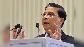 CJI Dipak Misra meets dissenting Supreme Court judges to come up with solutions; talks expected to continue tomorrow
