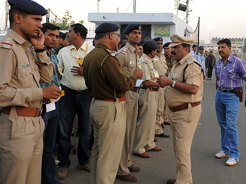Man stabs five people after altercation during Ganesh immersion procession in Gujarat; 1 person dead Man stabs five people after altercation during Ganesh immersion procession in Gujarat; 1 person dead
