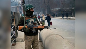 Shops, public transport remain shut in Srinagar as separatists protest shifting of local detainees to jails outside state