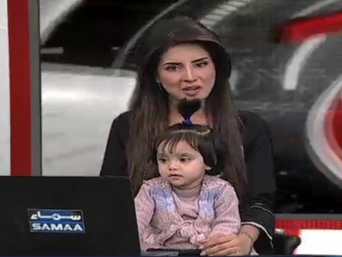Pakistan TV anchor hosts show with daughter to protest rape and murder of 8-yr-old Pakistan TV anchor hosts show with daughter to protest rape and murder of 8-yr-old