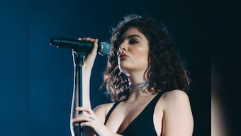 Lorde apologises for posting picture of bathtub captioned with Whitney Houston's lyrics after backlash