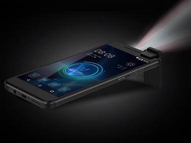 Movi smartphone housing an inbuilt projector has been launched at CES 2018; available at a price tag of $599
