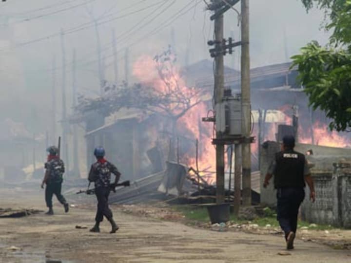 Myanmar police kill seven, injure twelve Buddhist protesters in Rakhine after opening fire on riot
