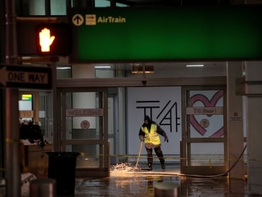 New Yorks JFK Airport flooded after water pipe breaks; worsens flight delays already caused by cold weather