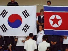 South Korean Activists Burn North Korean Flag Before Winter