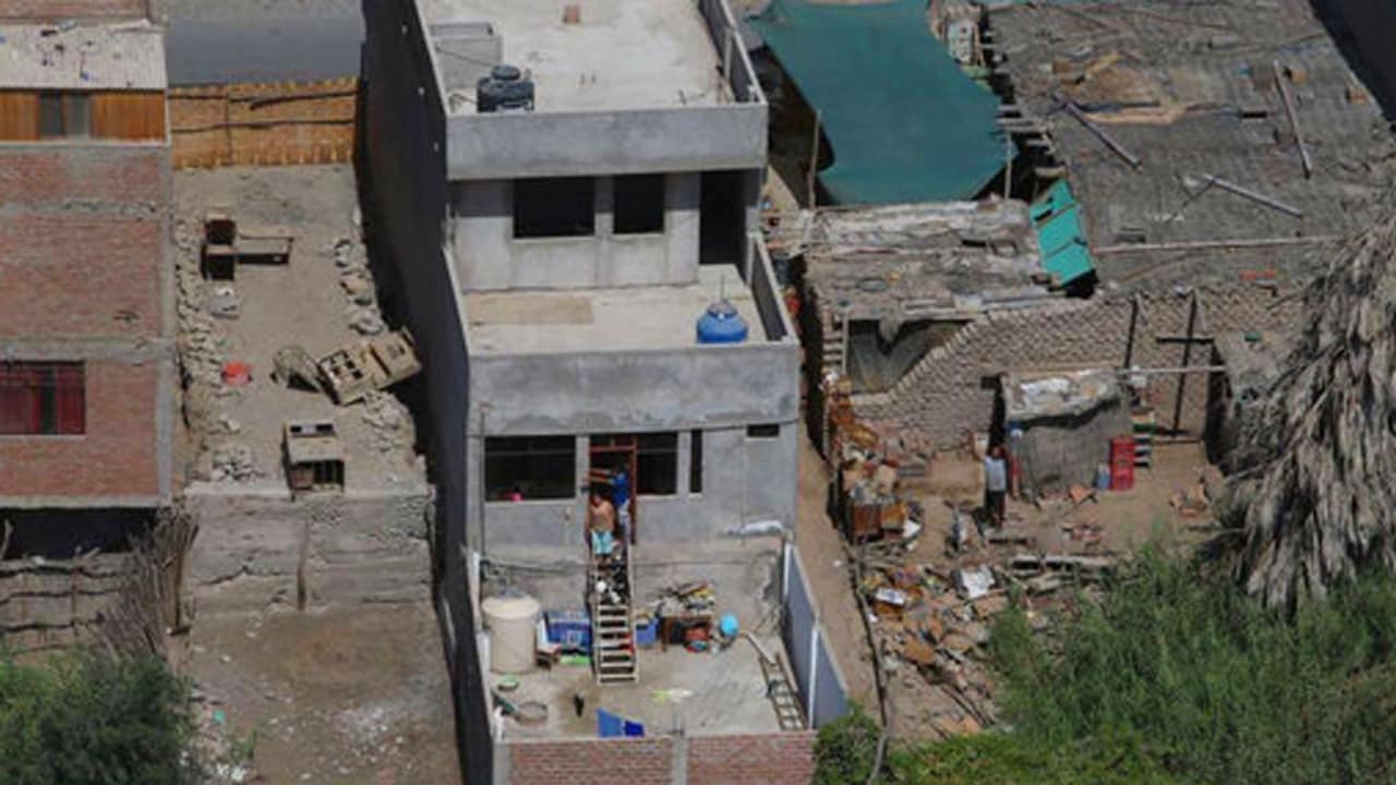 Peru Earthquake Two Dead 65 Injured After 7 3 Magnitude Rocks South Peru Earthquake Two Dead 65 Injured After 7 3 Magnitude Rocks South