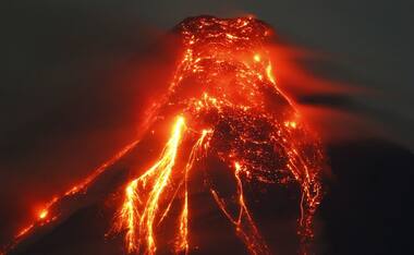 Philippine's Mount Mayon volcano continues to spew ash and lava; thousands forced to evacuate