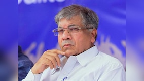 Dalit leader Prakash Ambedkar meets NCP's Chhagan Bhujbal, sets off tie-up speculations for 2019 polls