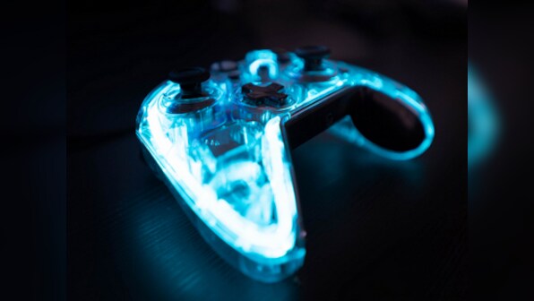 Physicists have developed a sensor-driven ‘skin’ that allows you to control appliances and manipulate objects in AR and VR