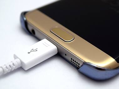 After Apple, Samsung now stands accused of slowing down older phones in order to sell new ones, investigation under way