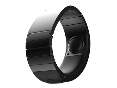 Sgnl watch strap which lets you take calls through your fingertips