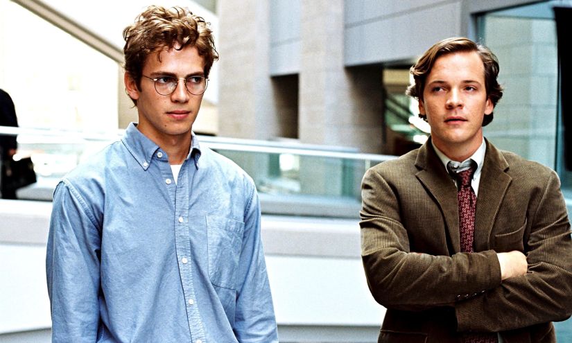 Hayden Christensen as Stephen Glass and Peter Sarsgaard as Charles Lane in Shattered Glass