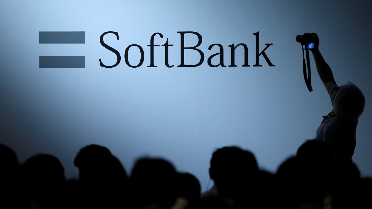 SoftBank reports 49% jump in profits, boost due to sale of stake in Flipkart SoftBank reports 49% jump in profits, boost due to sale of stake in Flipkart