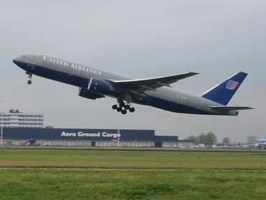 United Airlines plane makes unscheduled stop after passenger vandalises aircraft's toilets with faeces United Airlines plane makes unscheduled stop after passenger vandalises aircraft's toilets with faeces