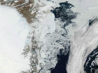 Research indicates that loss of heat from Earth's interior is melting Greenland's ice sheet Research indicates that loss of heat from Earth's interior is melting Greenland's ice sheet