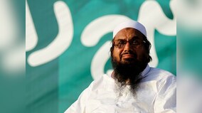 Cabinet member Noor-Ul-Haq Qadri should have been 'more sensitive' in sharing dais with Hafiz Saeed: Pak foreign minister in US