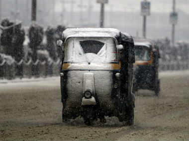 Cold wave grips parts of India: Delhi continues to freeze; Nagpur gets colder than Shimla; Pune records coldest morning in 18 years Cold wave grips parts of India: Delhi continues to freeze; Nagpur gets colder than Shimla; Pune records coldest morning in 18 years