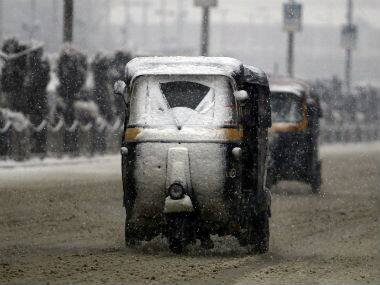 Cold wave grips parts of India: Delhi continues to freeze; Nagpur gets colder than Shimla; Pune records coldest morning in 18 years