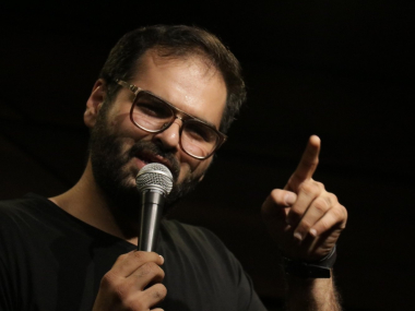'Banned by four airlines for exercising free speech'; Kunal Kamra questions flying restrictions by Air India, GoAir, SpiceJet over Arnab Goswami video 'Banned by four airlines for exercising free speech'; Kunal Kamra questions flying restrictions by Air India, GoAir, SpiceJet over Arnab Goswami video