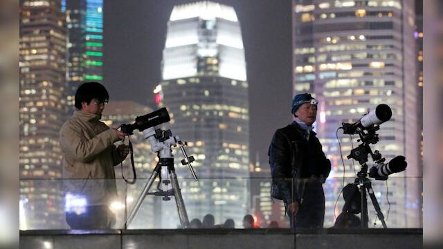 Lunar Showstopper: First 'super blue blood moon' in 35 years graces sky ...