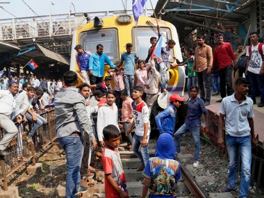 Dalit groups call off Maharashtra bandh after Prakash Ambedkar meets Mumbai Police: Ten key points Dalit groups call off Maharashtra bandh after Prakash Ambedkar meets Mumbai Police: Ten key points